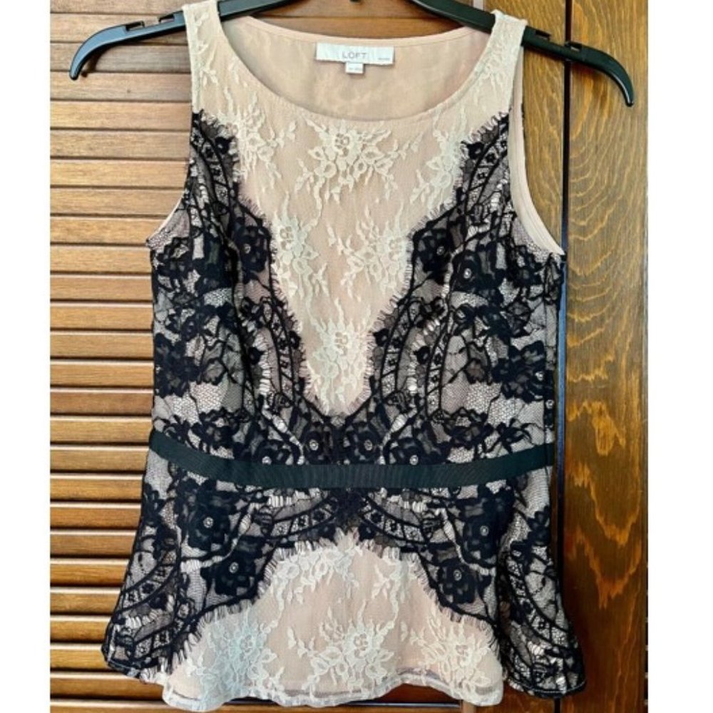 From LOFT - Size 2 Petite - Pretty Sleeveless LACE BLOUSE- euc